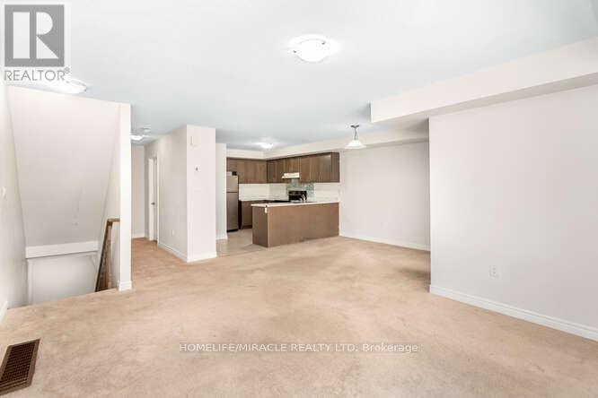 40 - 420 Linden Drive, Cambridge, ON - Indoor Photo Showing Kitchen
