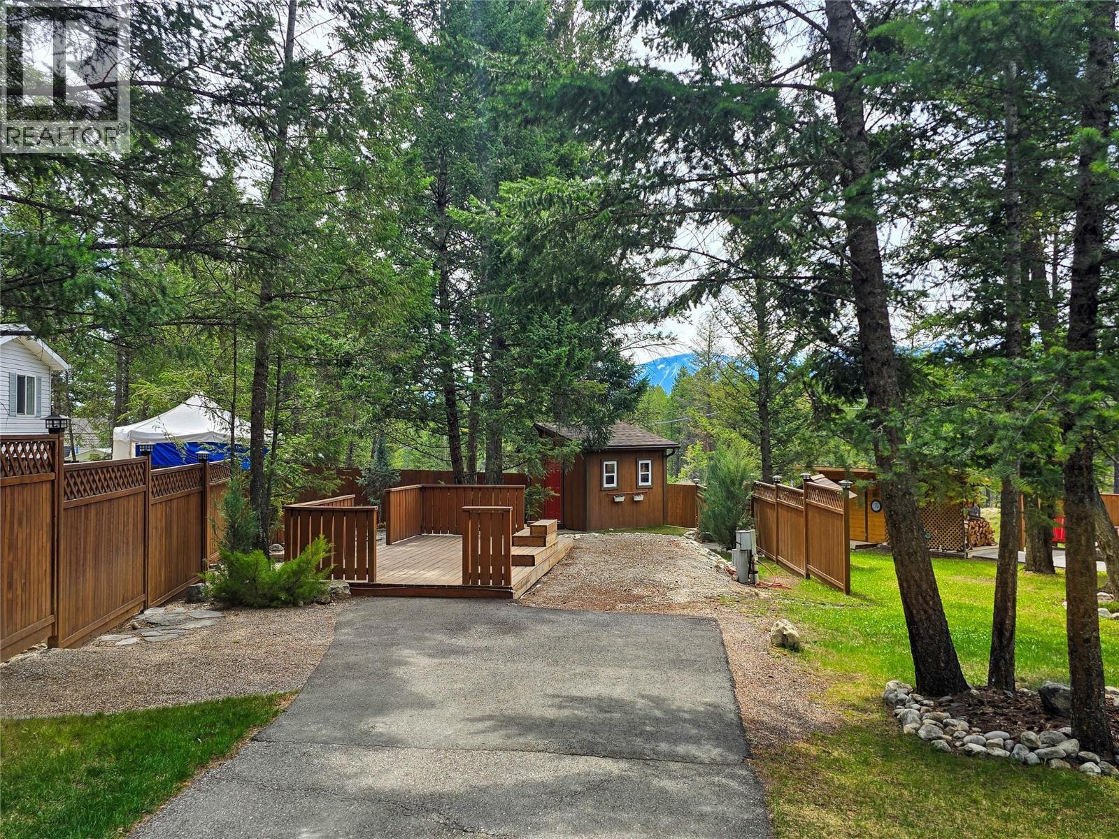 8523 Eacrett Road Lot# 9, Radium Hot Springs, BC