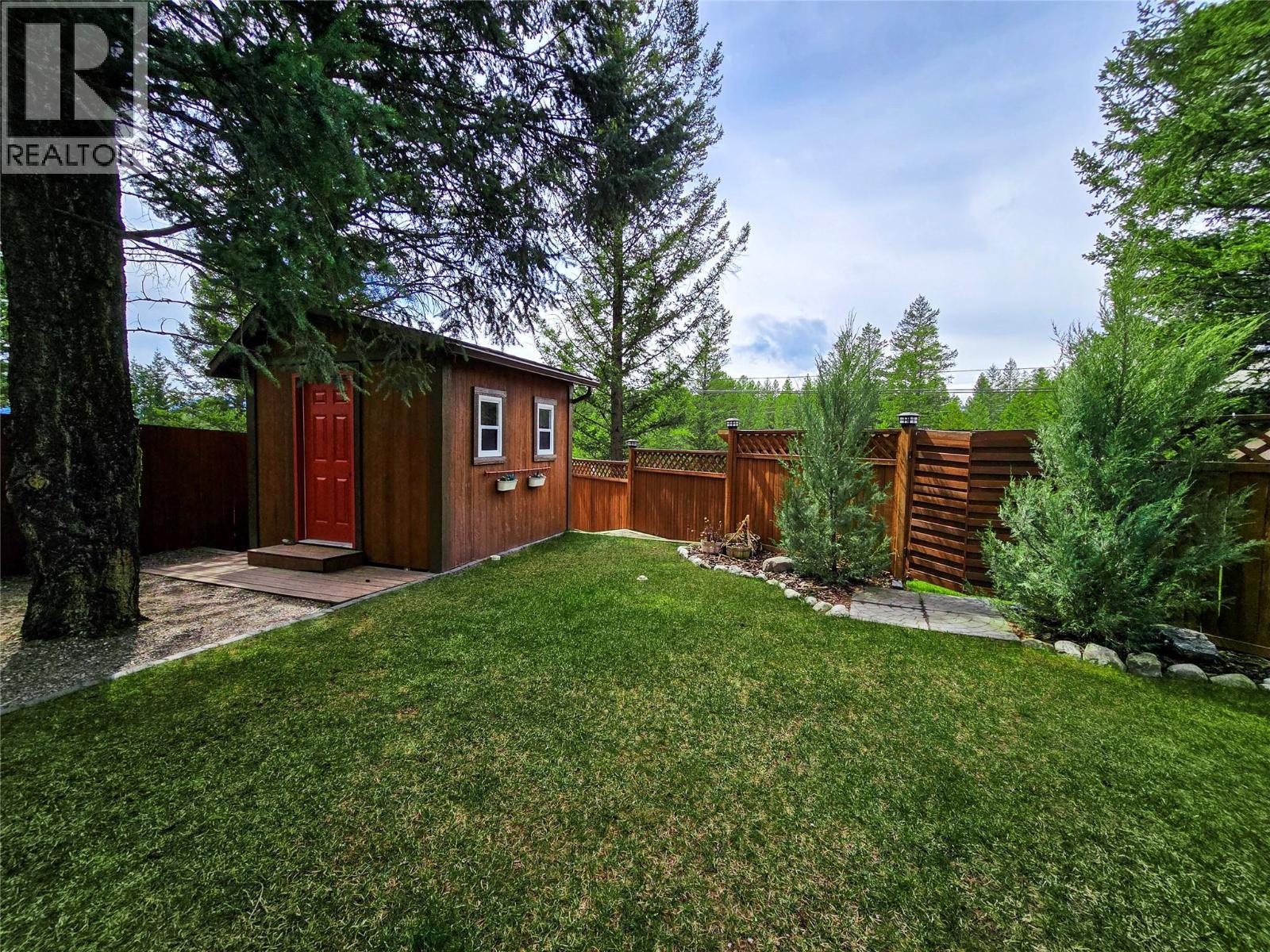 8523 Eacrett Road Lot# 9, Radium Hot Springs, BC