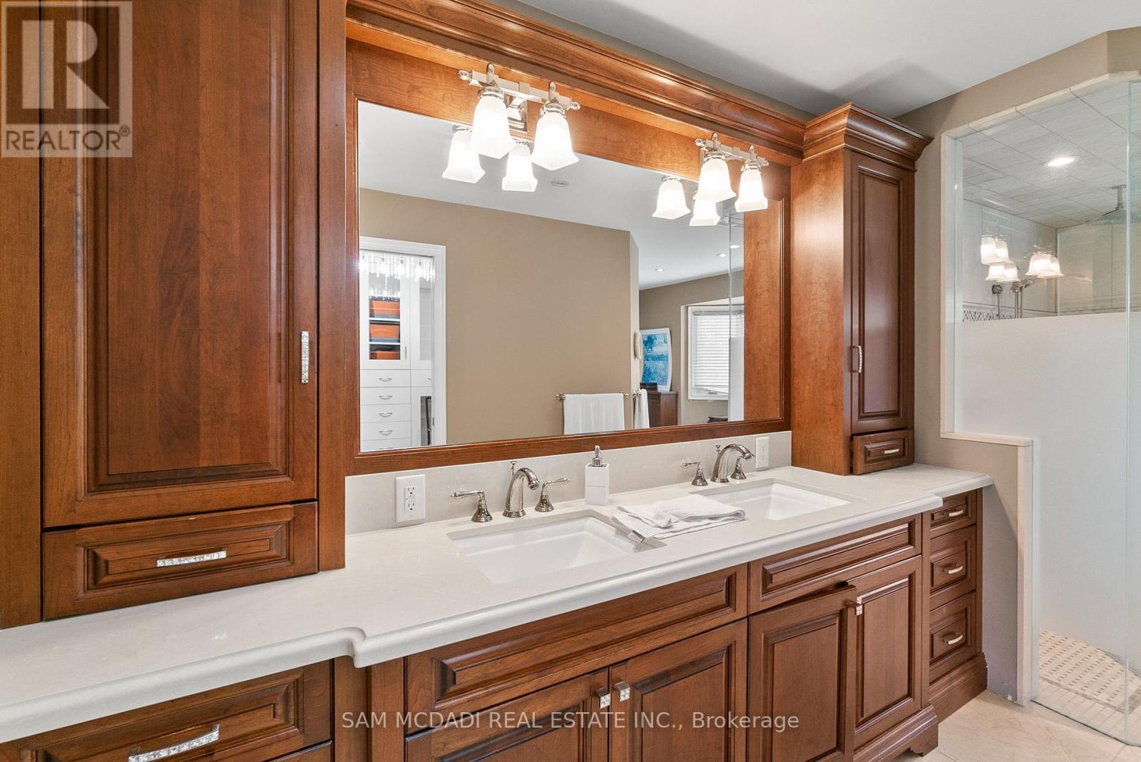 2235 Shawanaga Trail, Mississauga, ON - Indoor Photo Showing Bathroom