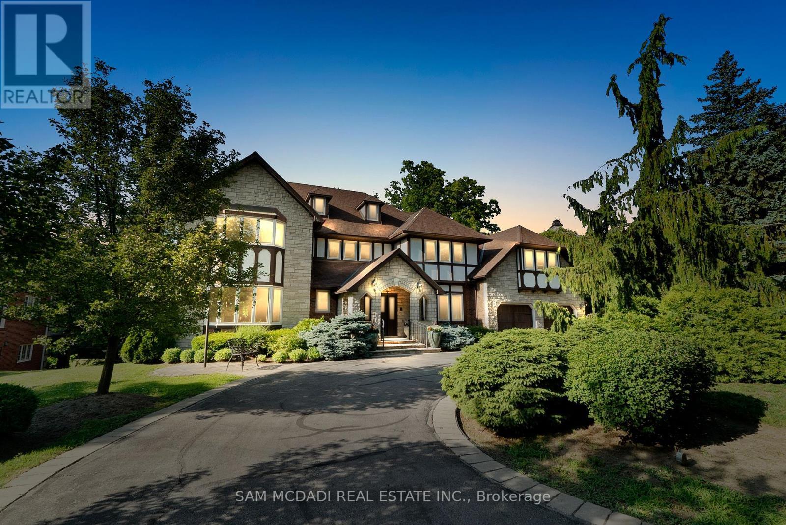 2235 Shawanaga Trail, Mississauga, ON - Outdoor With Facade