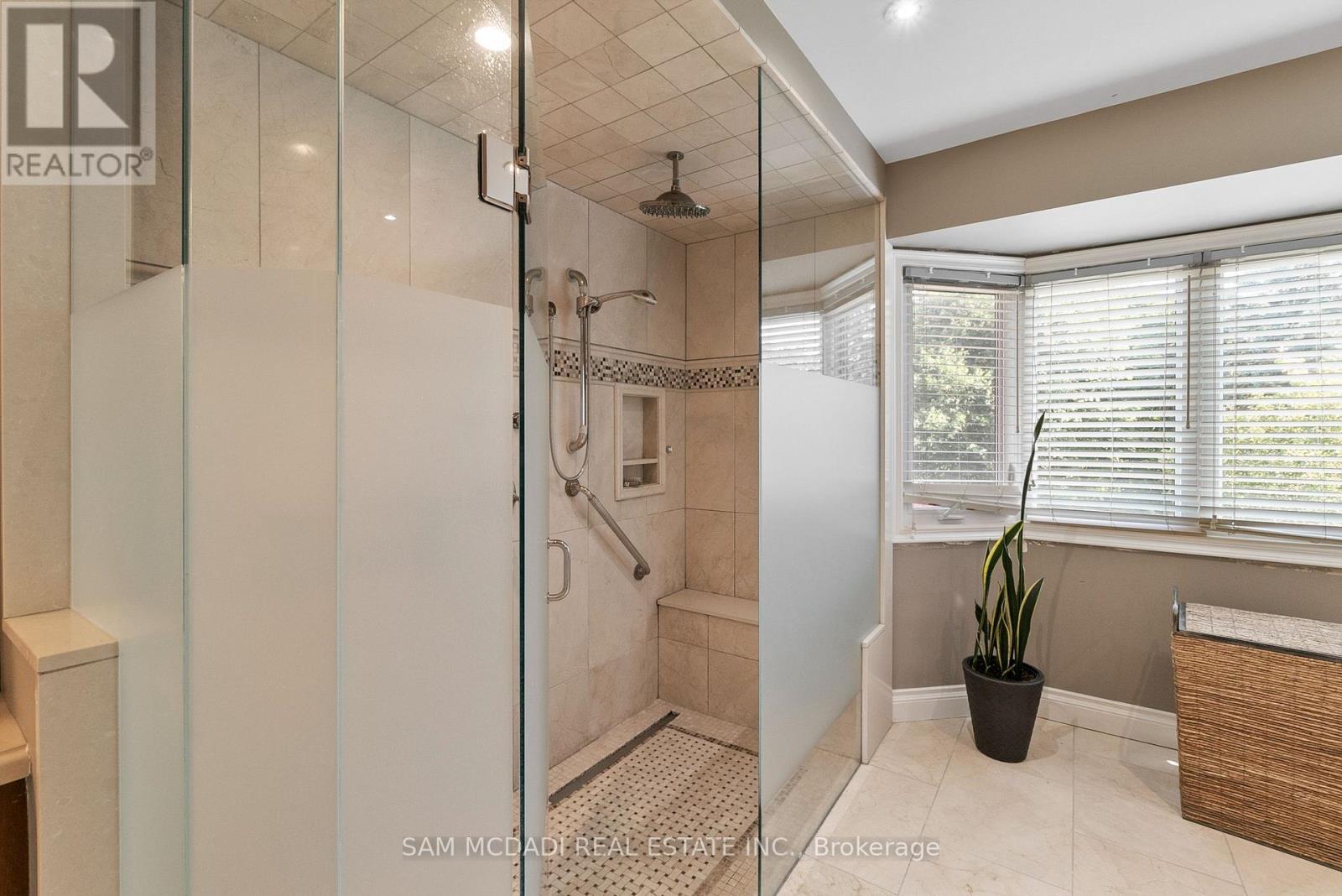 2235 Shawanaga Trail, Mississauga, ON - Indoor Photo Showing Bathroom