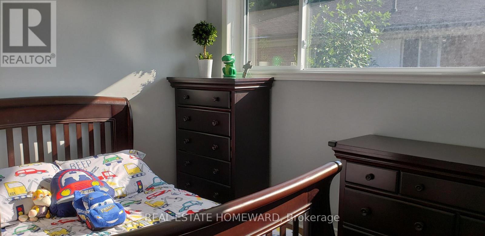4 Moorecroft Crescent, Toronto, ON - Indoor Photo Showing Bedroom