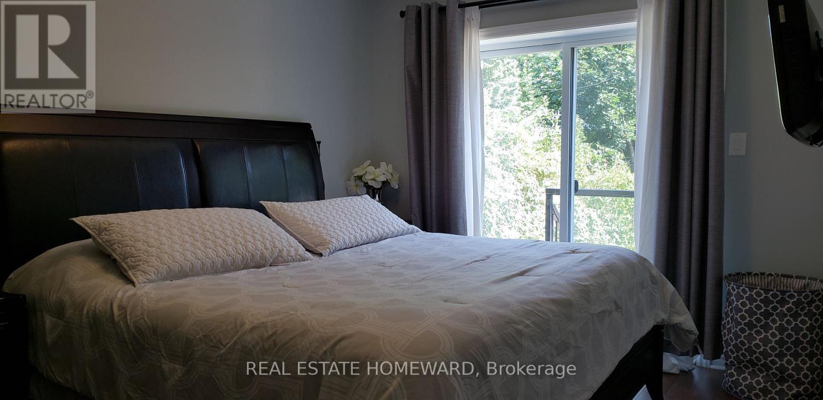 4 Moorecroft Crescent, Toronto, ON - Indoor Photo Showing Bedroom