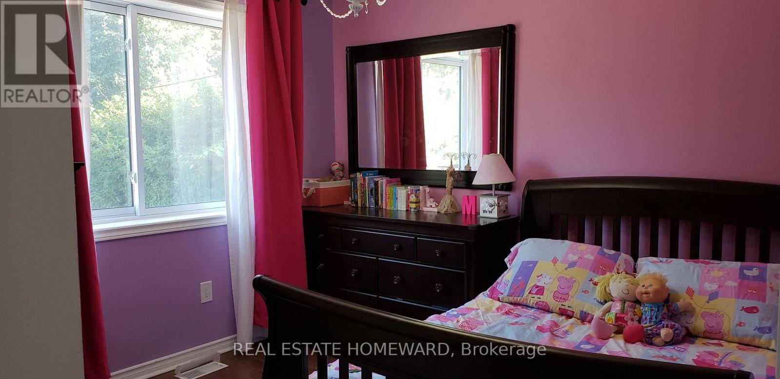 4 Moorecroft Crescent, Toronto, ON - Indoor Photo Showing Bedroom