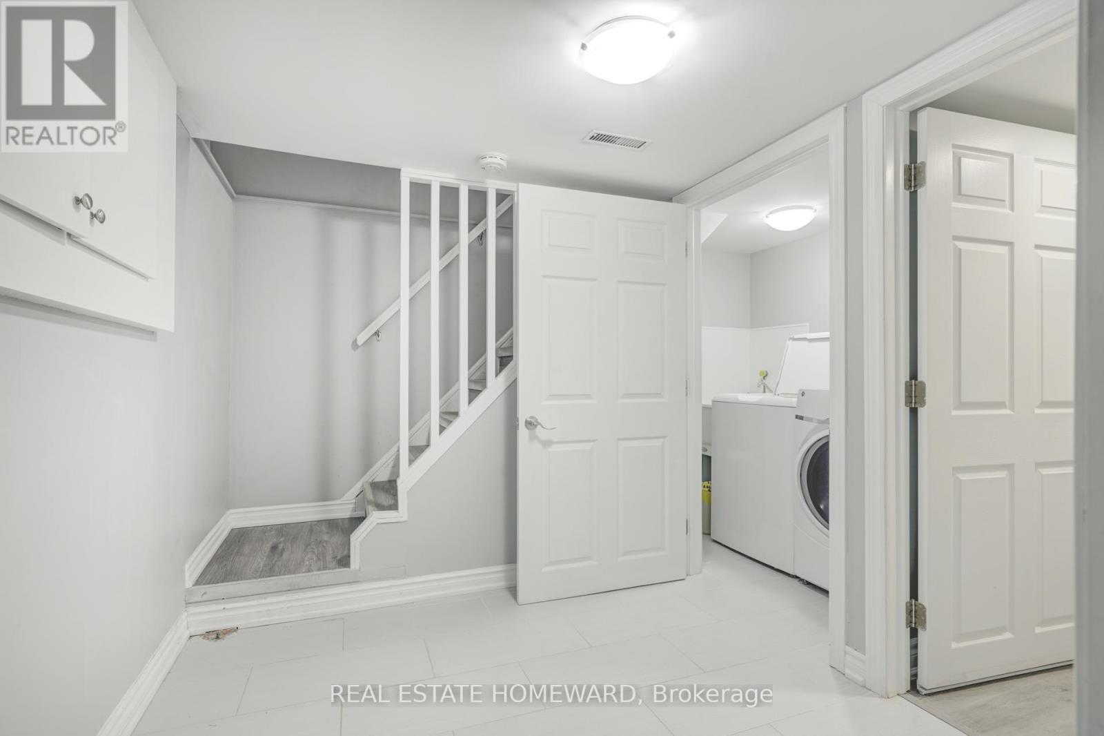 4 Moorecroft Crescent, Toronto, ON - Indoor Photo Showing Laundry Room