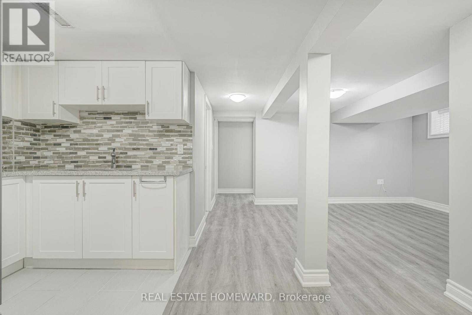 4 Moorecroft Crescent, Toronto, ON - Indoor