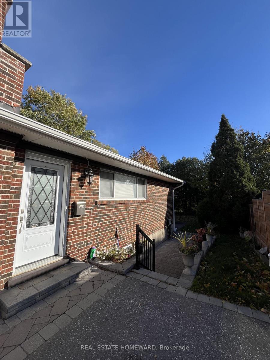 4 Moorecroft Crescent, Toronto, ON - Outdoor With Exterior