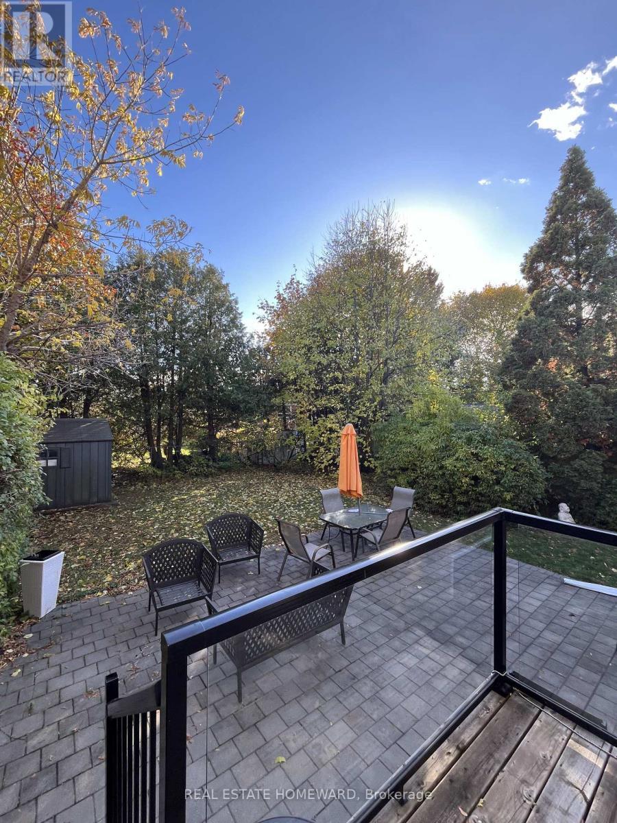 4 Moorecroft Crescent, Toronto, ON - Outdoor