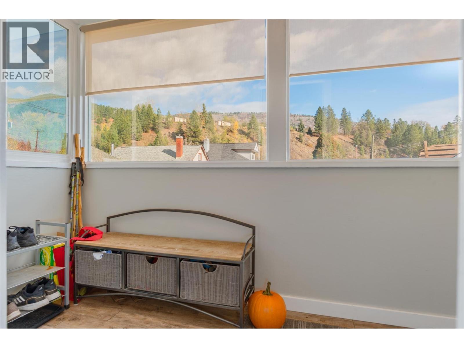 1631 Fifth Avenue, Trail, BC - Indoor Photo Showing Other Room