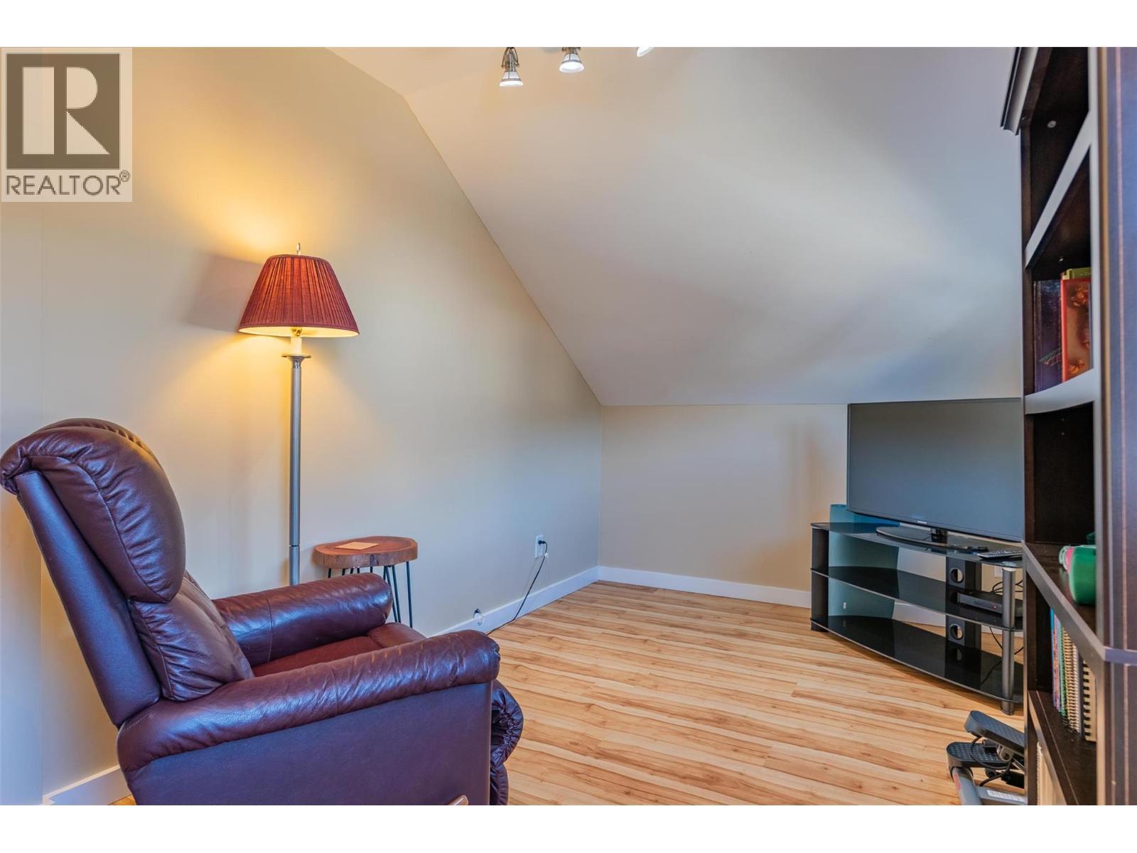 1631 Fifth Avenue, Trail, BC - Indoor Photo Showing Other Room