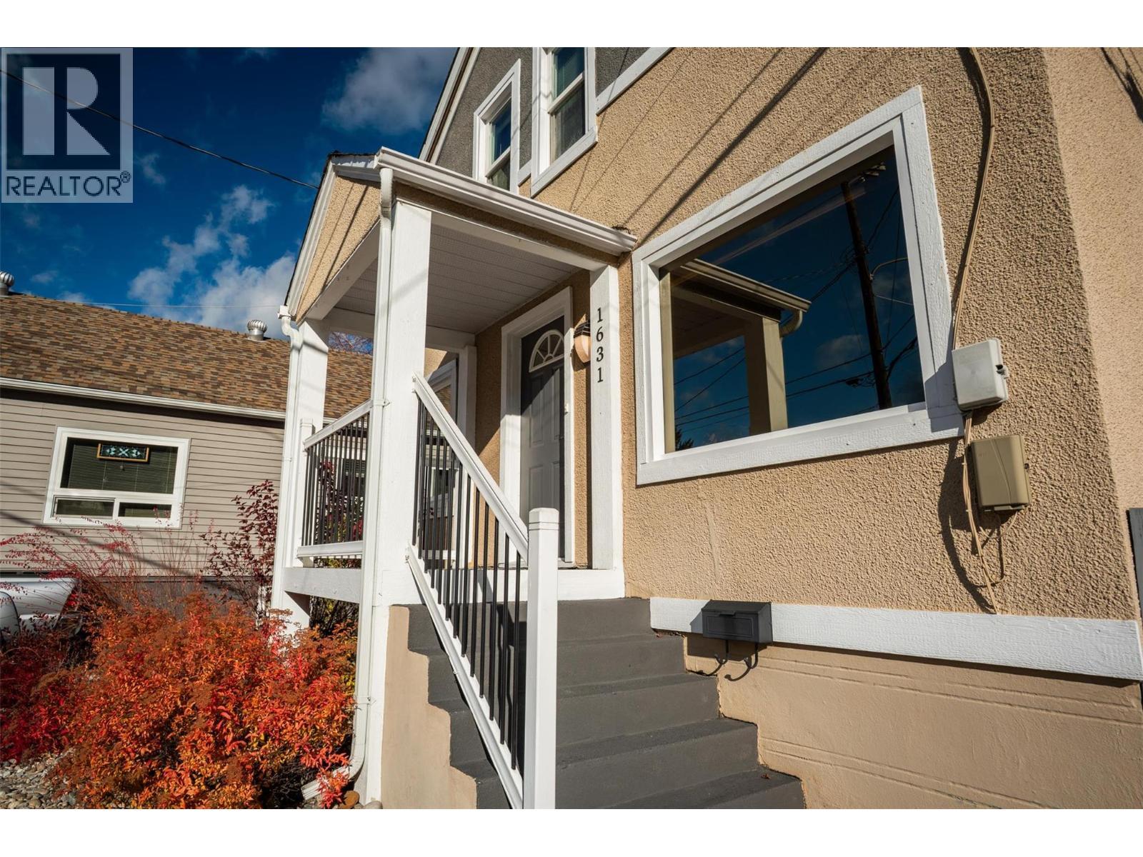 1631 Fifth Avenue, Trail, BC - Outdoor With Exterior