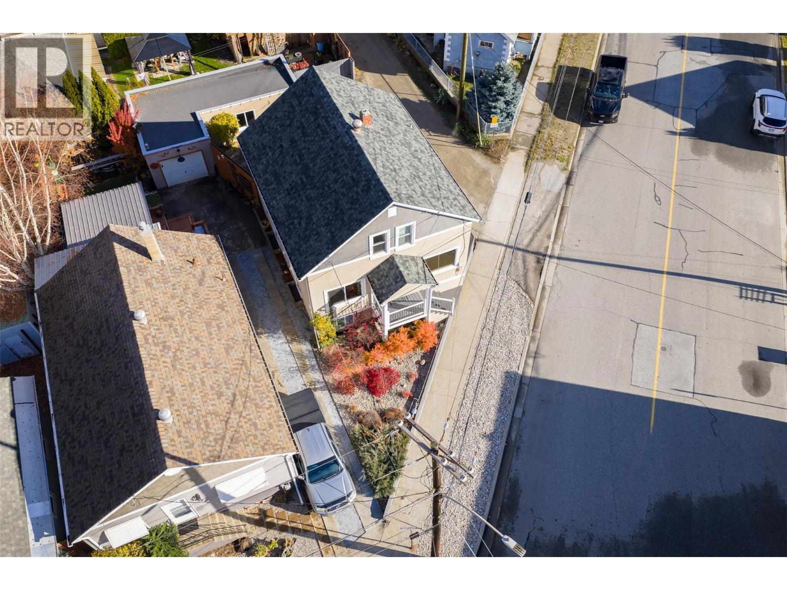 1631 Fifth Avenue, Trail, BC - Outdoor