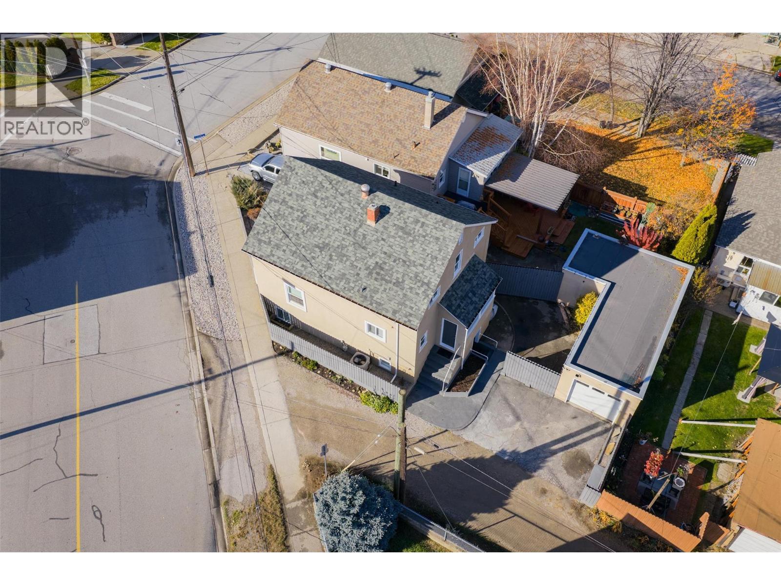 1631 Fifth Avenue, Trail, BC - Outdoor