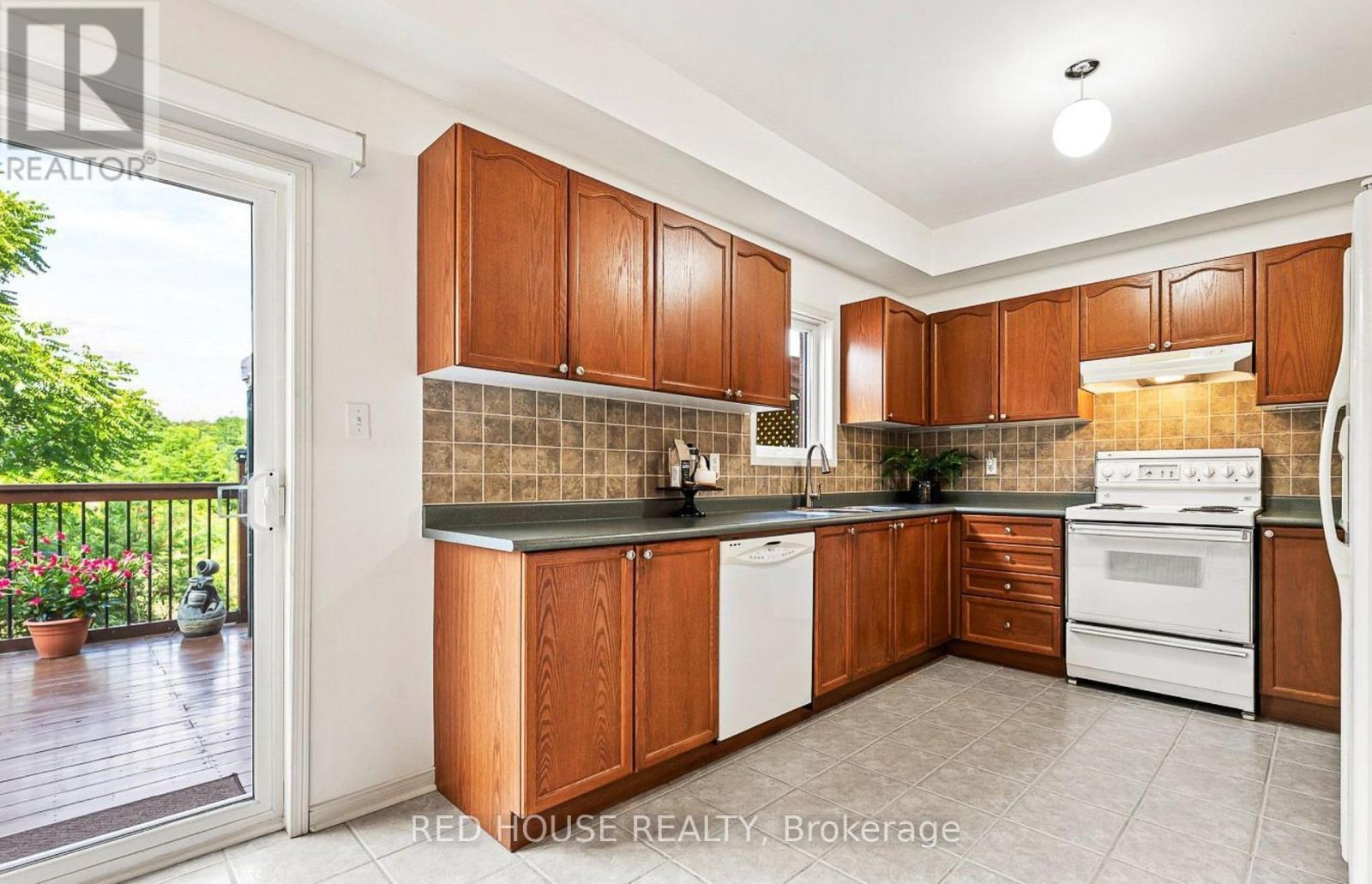 Upper - 45 Silvervalley Drive, Caledon, ON - Indoor Photo Showing Kitchen