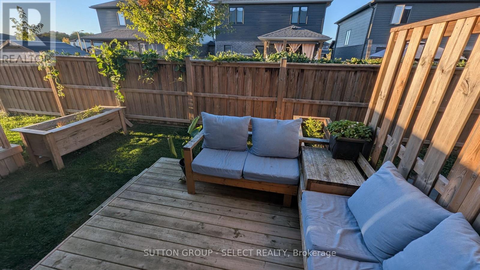 3 - 1 Miller Drive, Lucan Biddulph (Lucan), ON