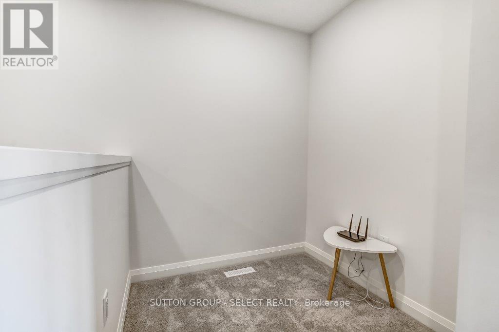 top of stairs office space - 3 - 1 Miller Drive, Lucan Biddulph (Lucan), ON