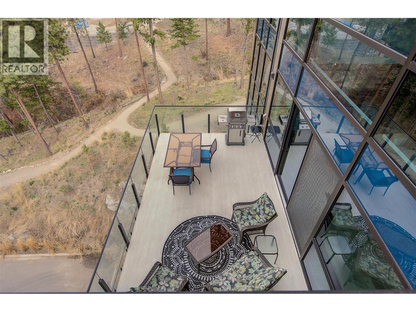 3475 Granite Close Unit# 401, Kelowna, BC -