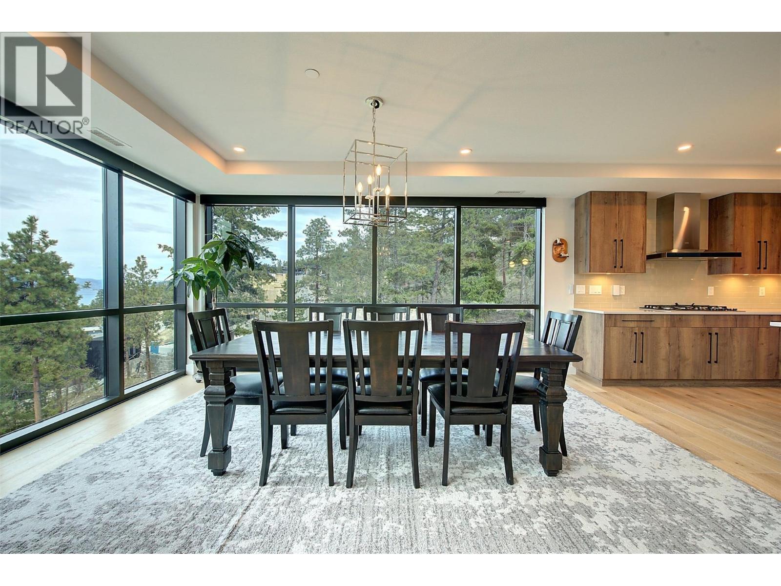 3475 Granite Close Unit# 401, Kelowna, BC - Indoor Photo Showing Dining Room
