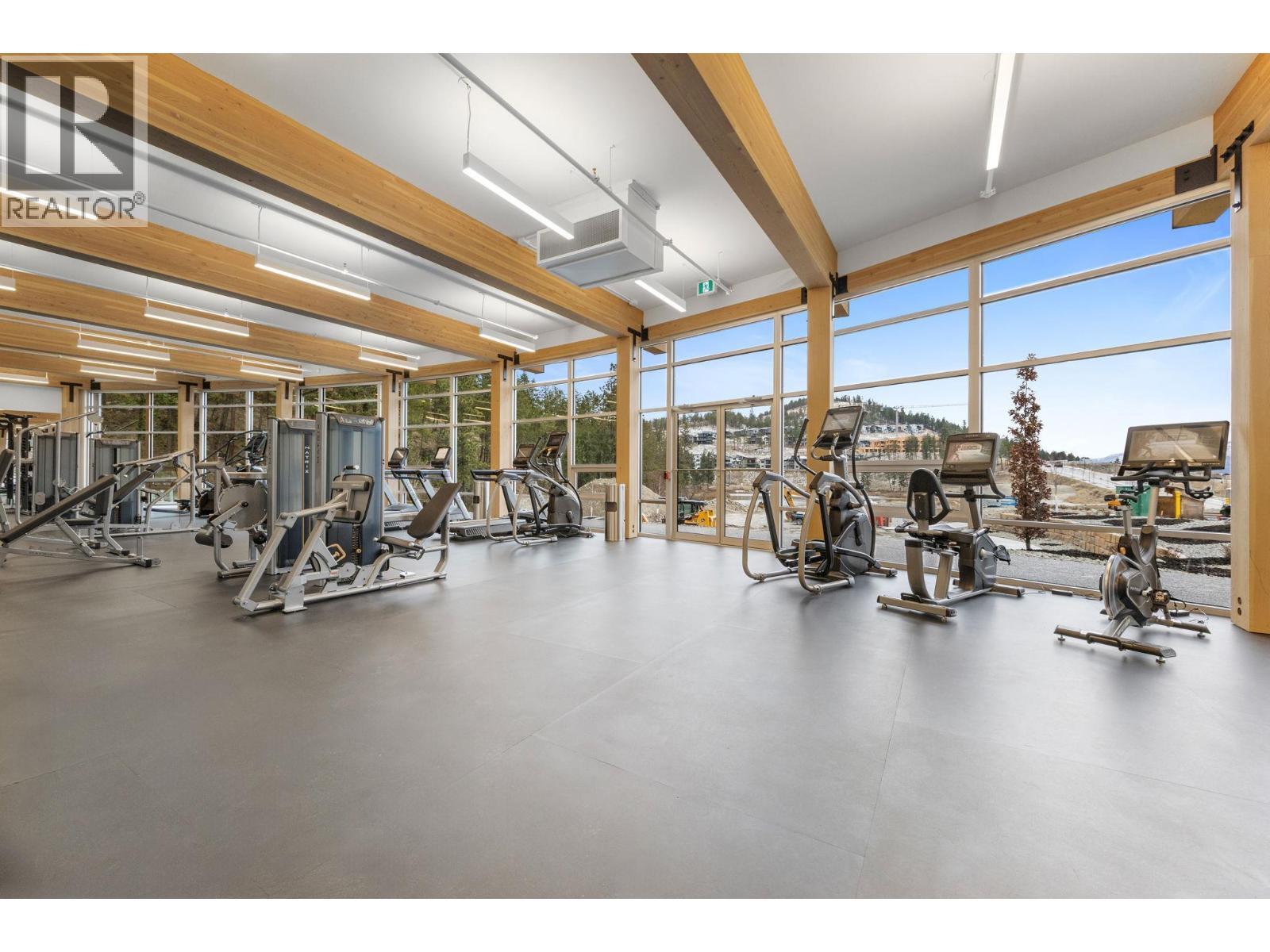 3475 Granite Close Unit# 401, Kelowna, BC - Indoor Photo Showing Gym Room