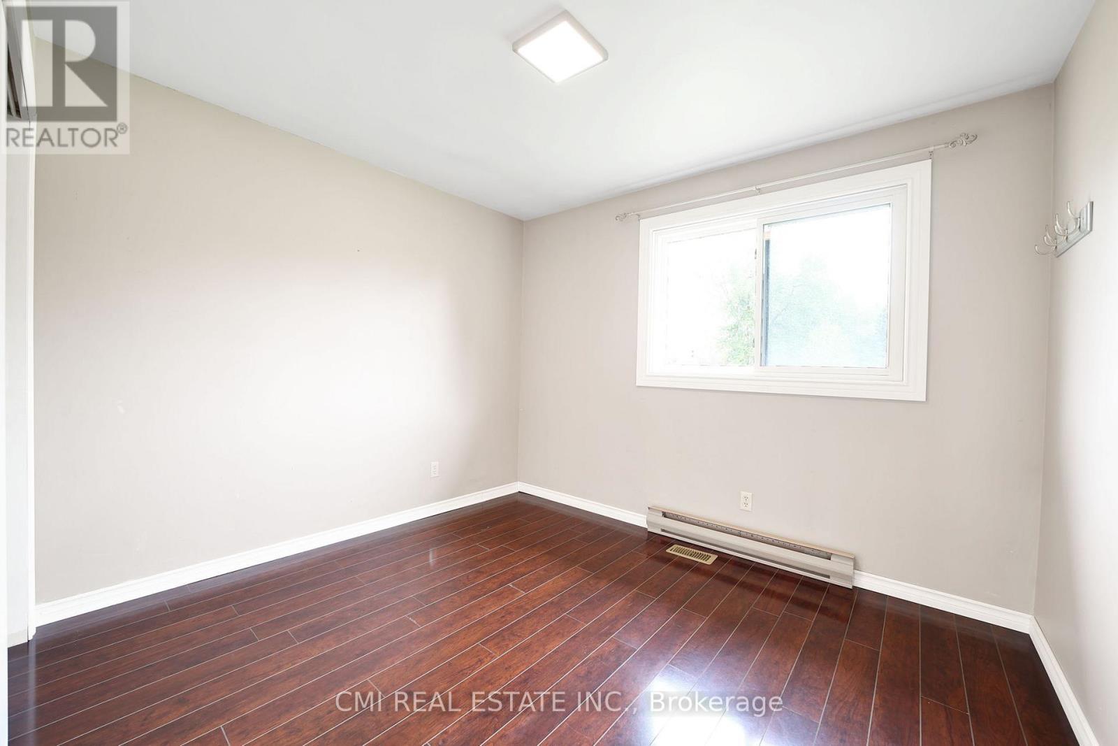 1 Jeffery Drive, Mulmur, ON - Indoor Photo Showing Other Room