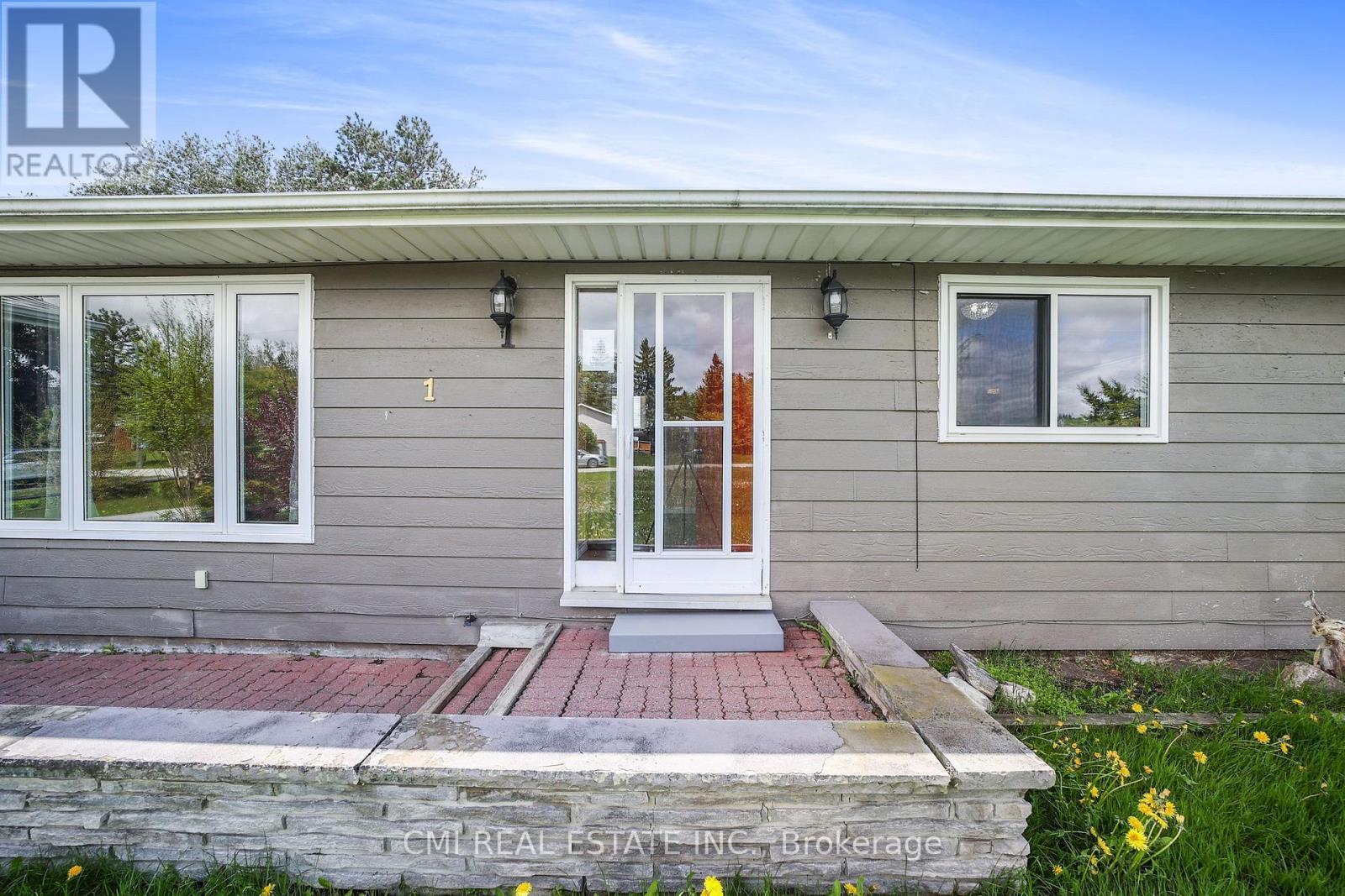 1 Jeffery Drive, Mulmur, ON - Outdoor With Exterior