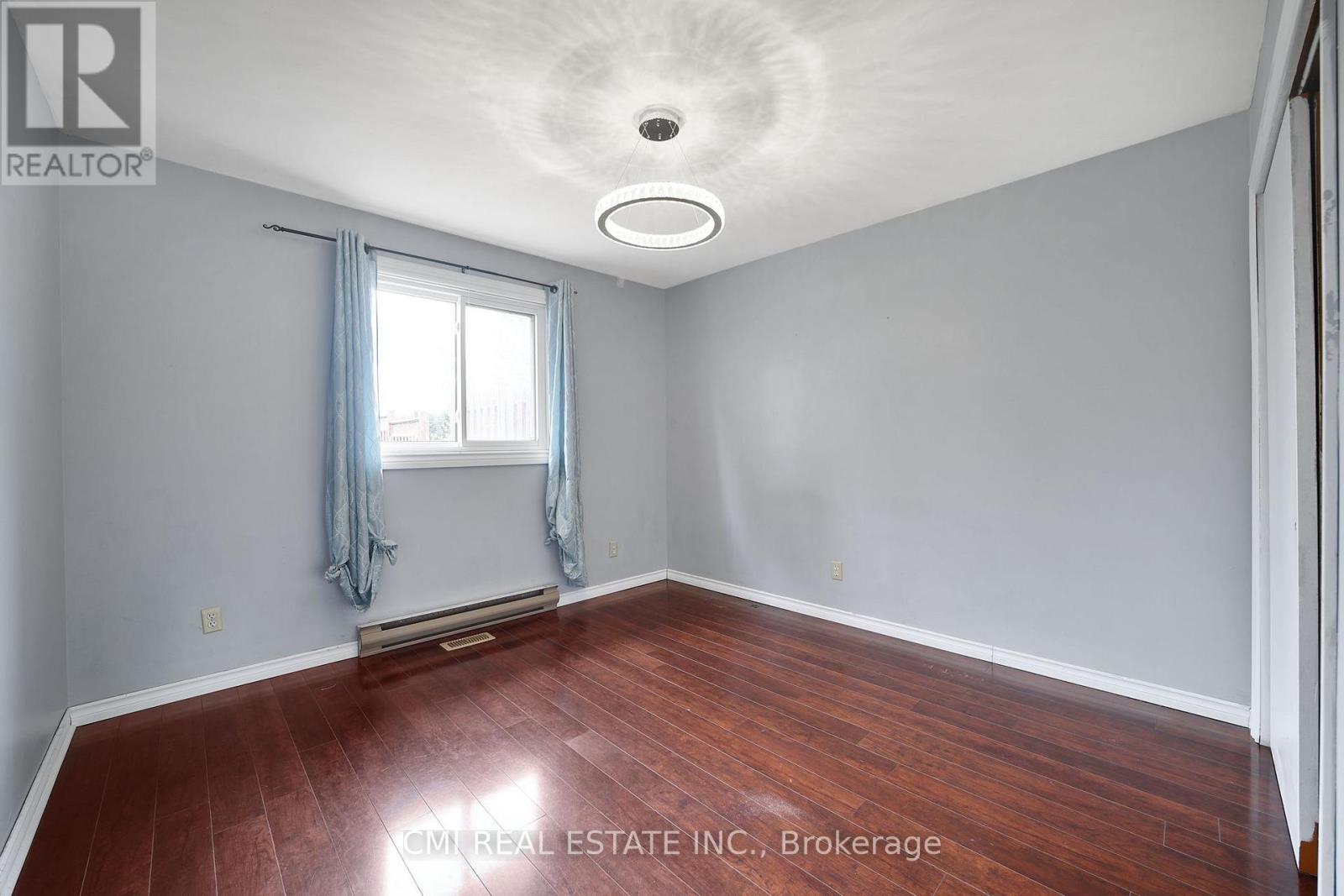 1 Jeffery Drive, Mulmur, ON - Indoor Photo Showing Other Room