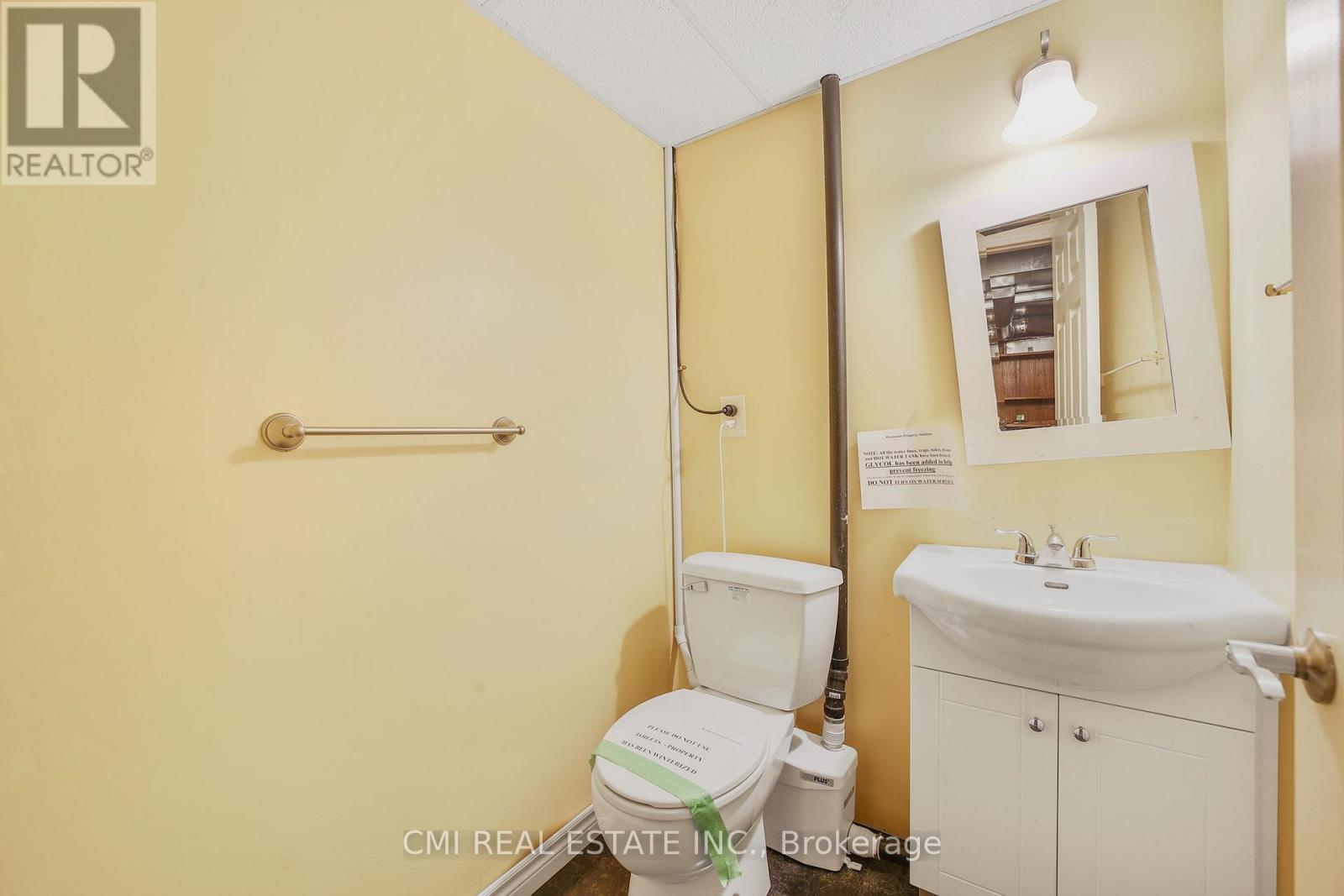 1 Jeffery Drive, Mulmur, ON - Indoor Photo Showing Bathroom