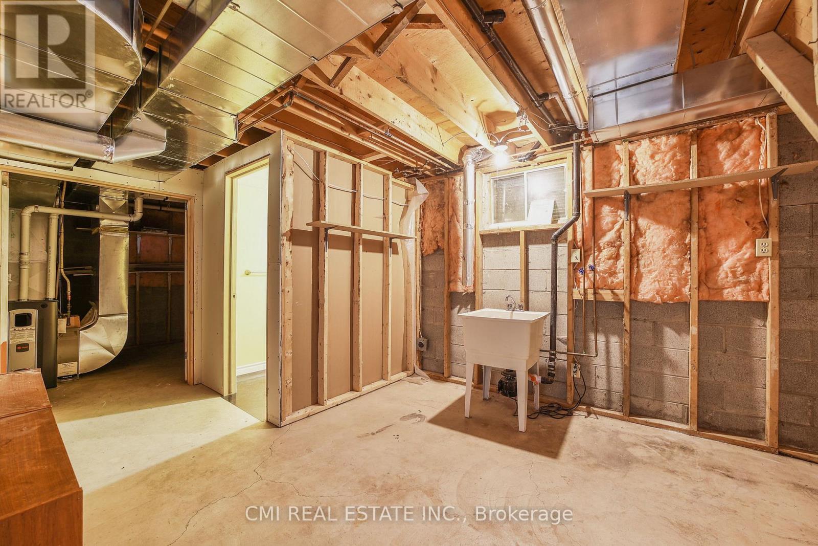 1 Jeffery Drive, Mulmur, ON - Indoor