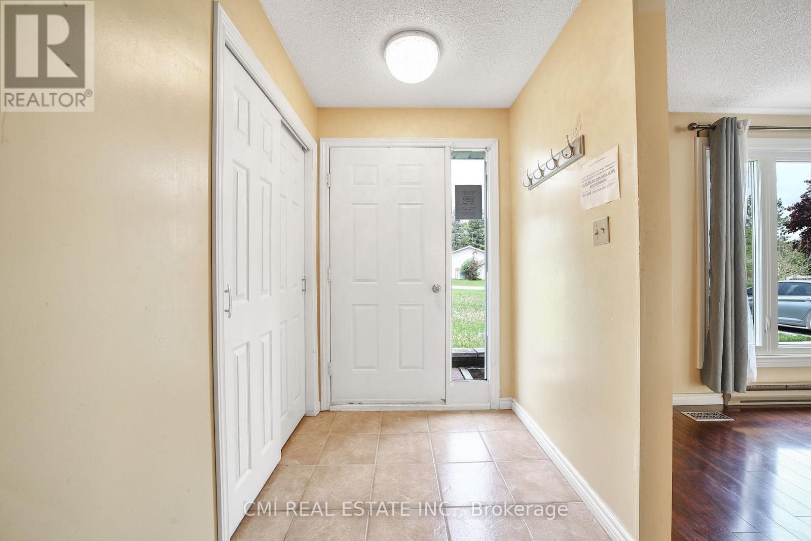 1 Jeffery Drive, Mulmur, ON - Indoor Photo Showing Other Room