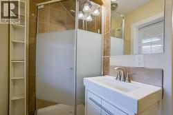 Suite bathroom/laundry on main level -