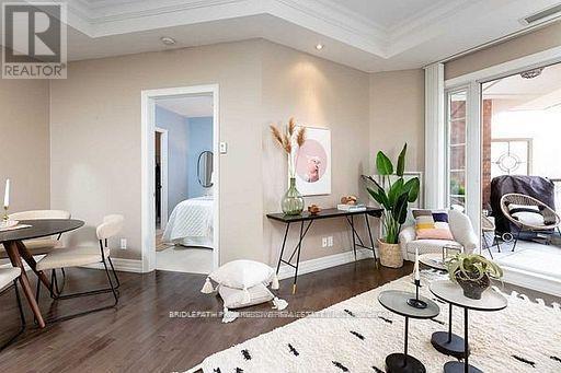 332 - 21 Burkebrook Place, Toronto, ON - Indoor Photo Showing Dining Room