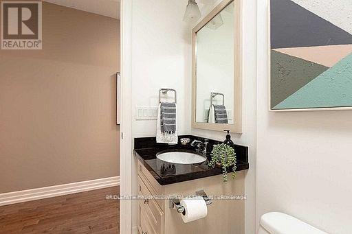 332 - 21 Burkebrook Place, Toronto, ON - Indoor Photo Showing Bathroom