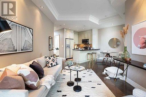 332 - 21 Burkebrook Place, Toronto, ON - Indoor Photo Showing Other Room