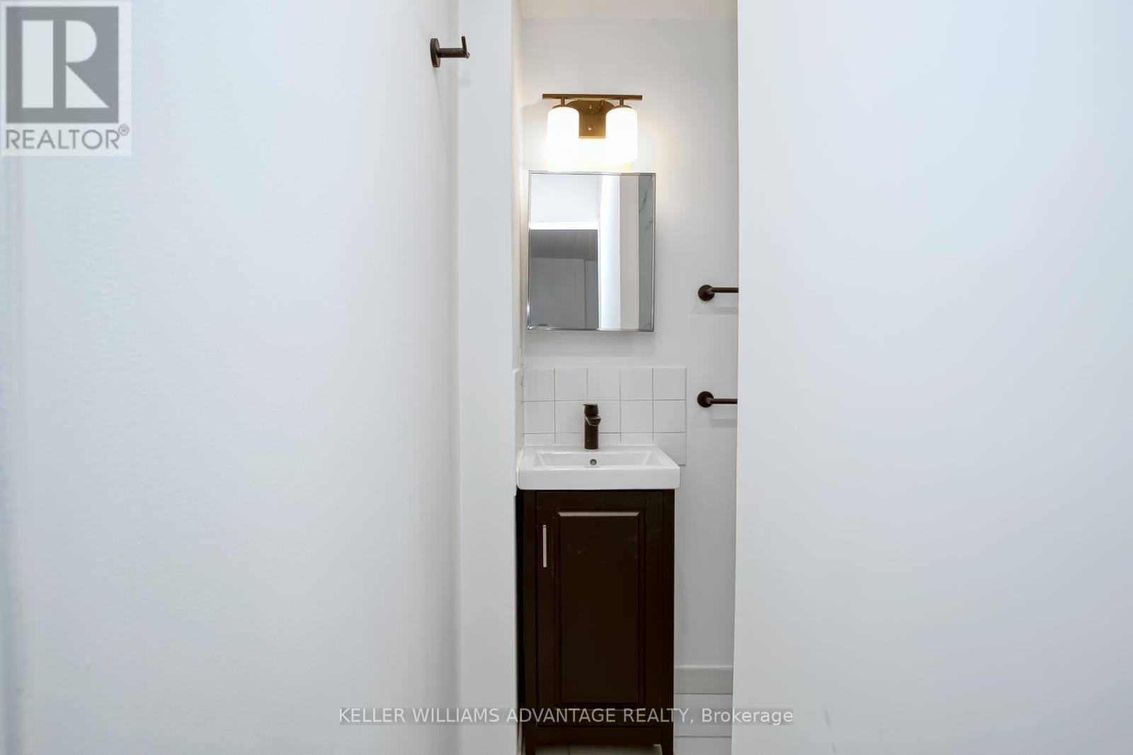 254A Carlton Street, Toronto, ON -