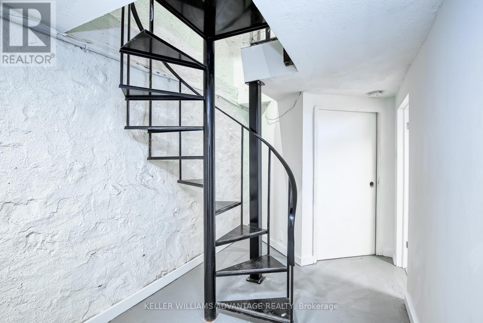 254A Carlton Street, Toronto, ON - Indoor Photo Showing Other Room