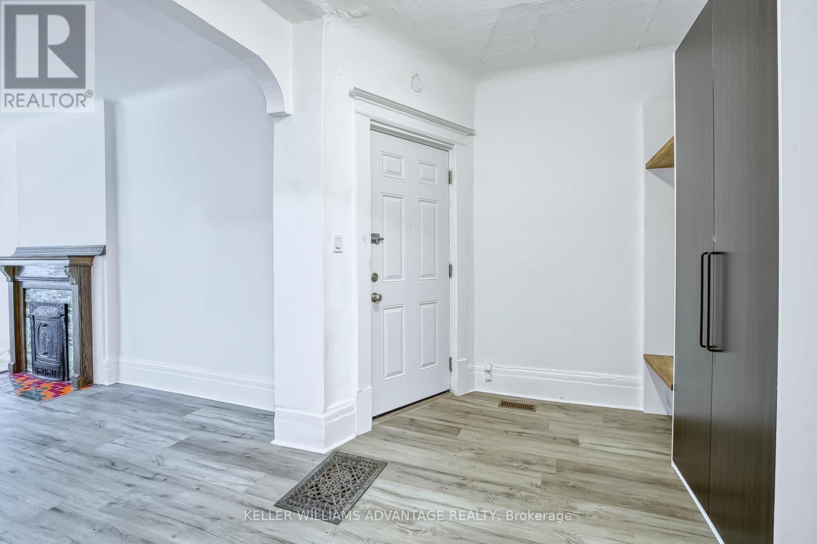 254A Carlton Street, Toronto, ON - Indoor Photo Showing Other Room