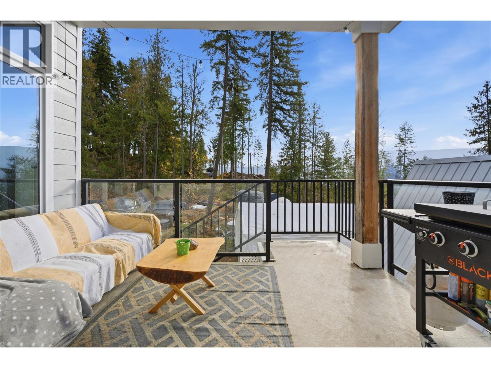 7636 Mountain Drive, Anglemont, BC - Outdoor With Exterior