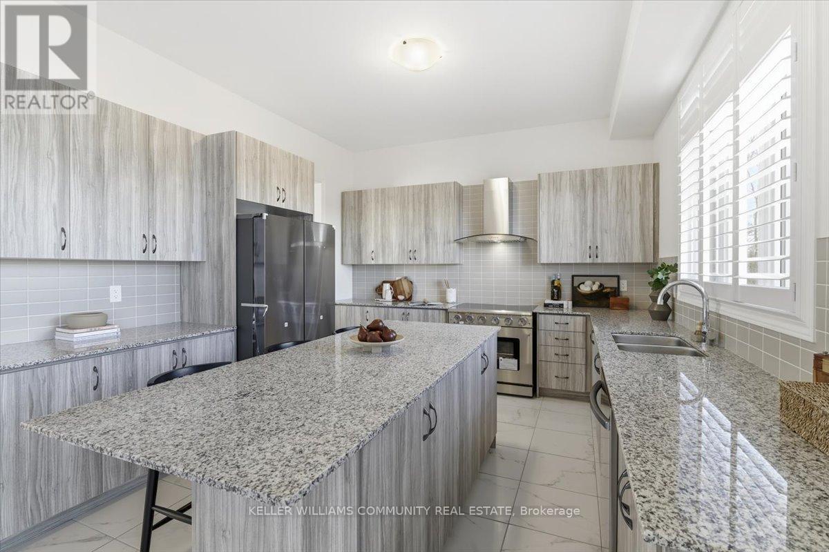 48 Golden Meadows Drive, Otonabee-South Monaghan, ON - Indoor Photo Showing Kitchen With Double Sink With Upgraded Kitchen