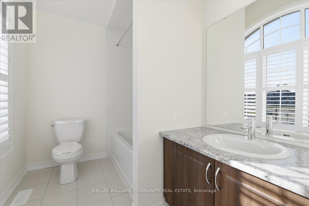 48 Golden Meadows Drive, Otonabee-South Monaghan, ON - Indoor Photo Showing Bathroom