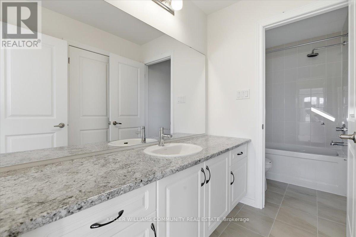 48 Golden Meadows Drive, Otonabee-South Monaghan, ON - Indoor Photo Showing Bathroom