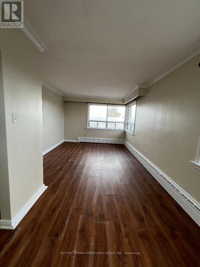 5 - 125 Ewart Avenue, Toronto, ON - Indoor Photo Showing Other Room