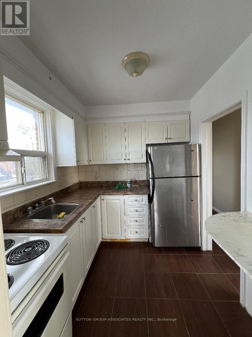 5 - 125 Ewart Avenue, Toronto, ON - Indoor Photo Showing Kitchen