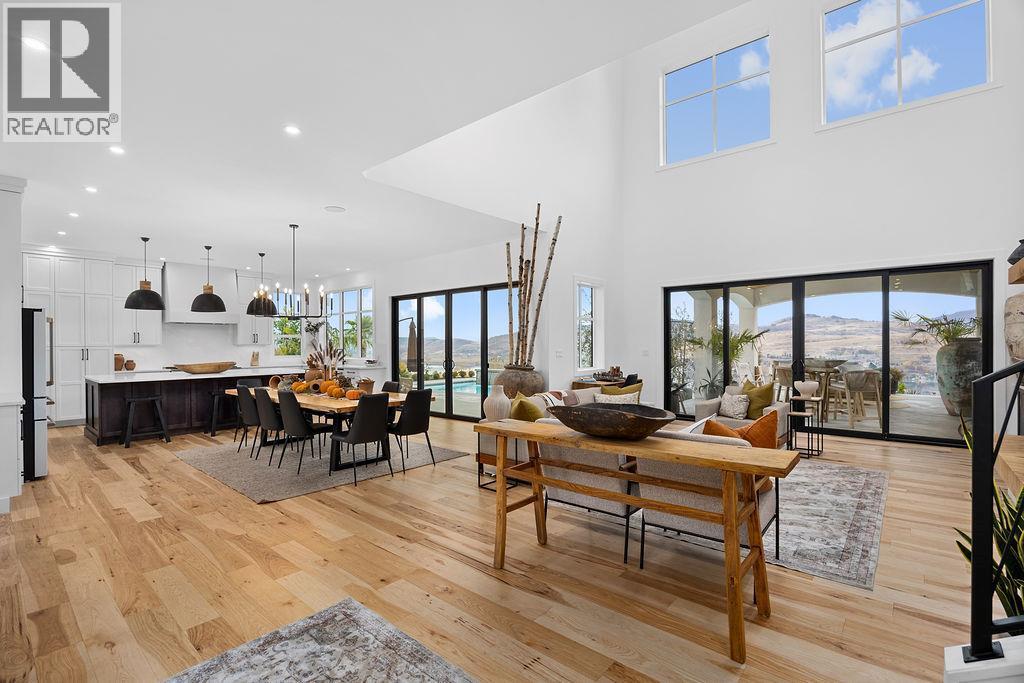 7236 L & A Road, Vernon, BC - Indoor