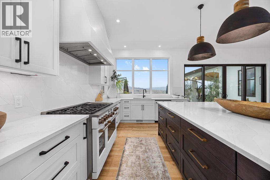 7236 L & A Road, Vernon, BC - Indoor Photo Showing Kitchen With Upgraded Kitchen