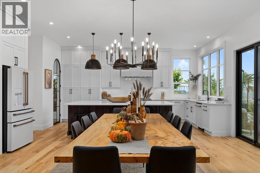 7236 L & A Road, Vernon, BC - Indoor Photo Showing Dining Room