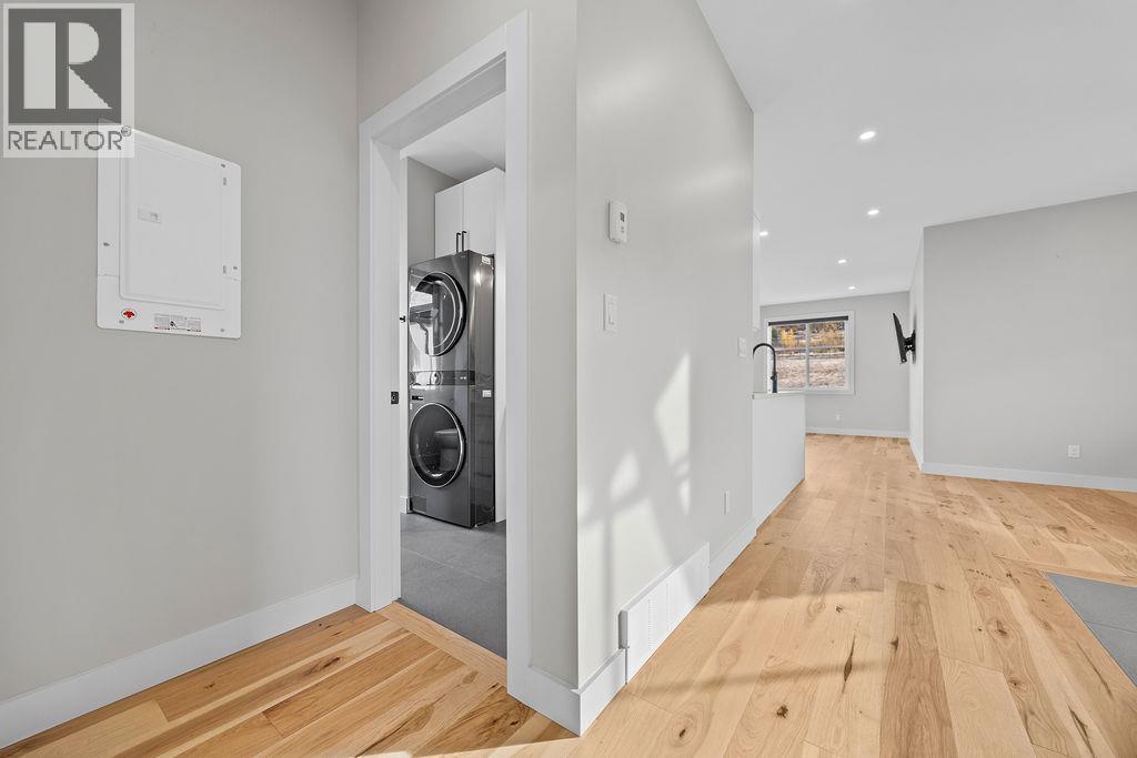 7236 L & A Road, Vernon, BC - Indoor Photo Showing Other Room