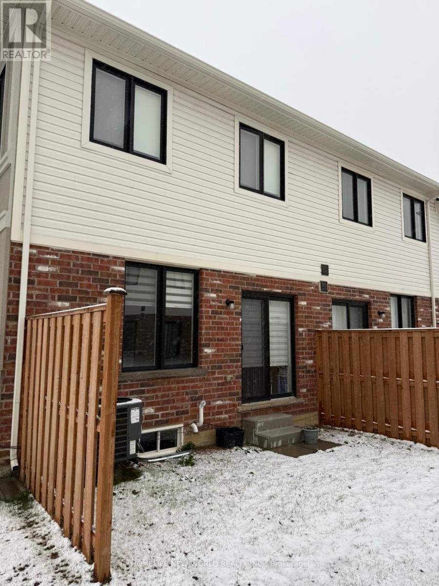 18 - 30 Mia Drive, Hamilton, ON - Outdoor With Exterior
