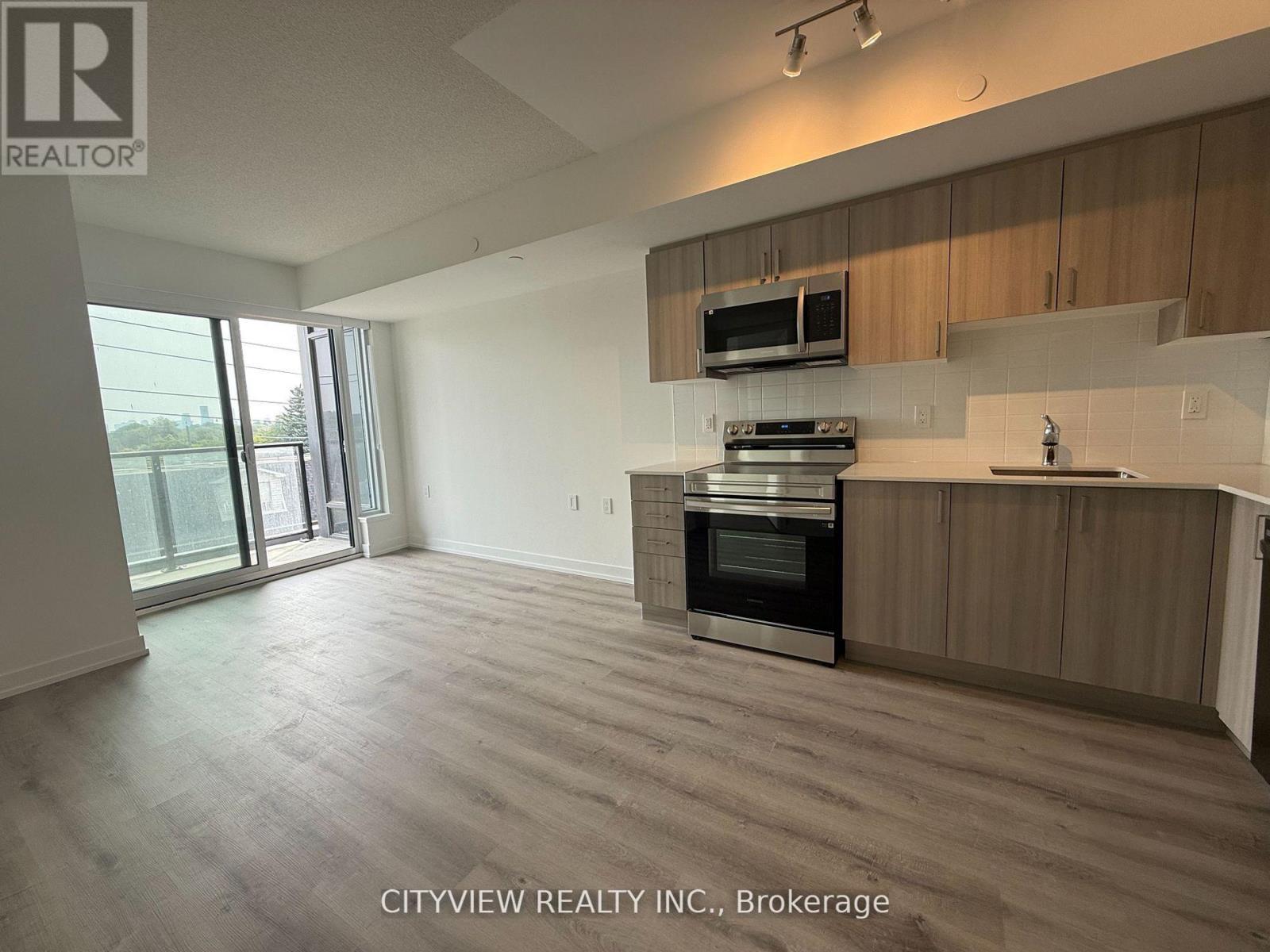 413 - 556 Marlee Avenue, Toronto, ON - Indoor Photo Showing Kitchen