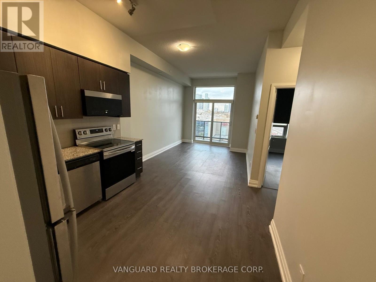 316 - 3600 Highway 7, Vaughan, ON - Indoor